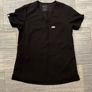 Figs Catarina One Pocket Scrub Top - Black